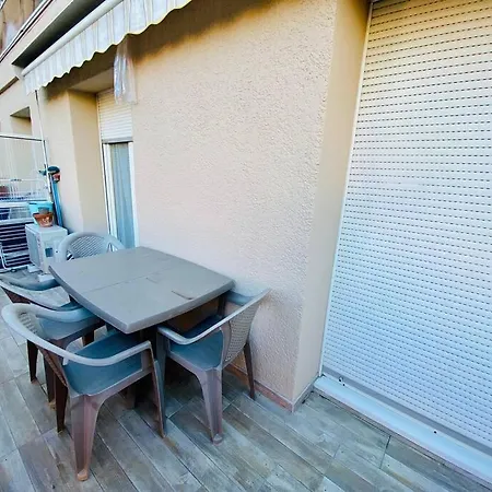 Appartement Le Central, Avec Terrasse Et Parking Raphael Saint-Raphaël